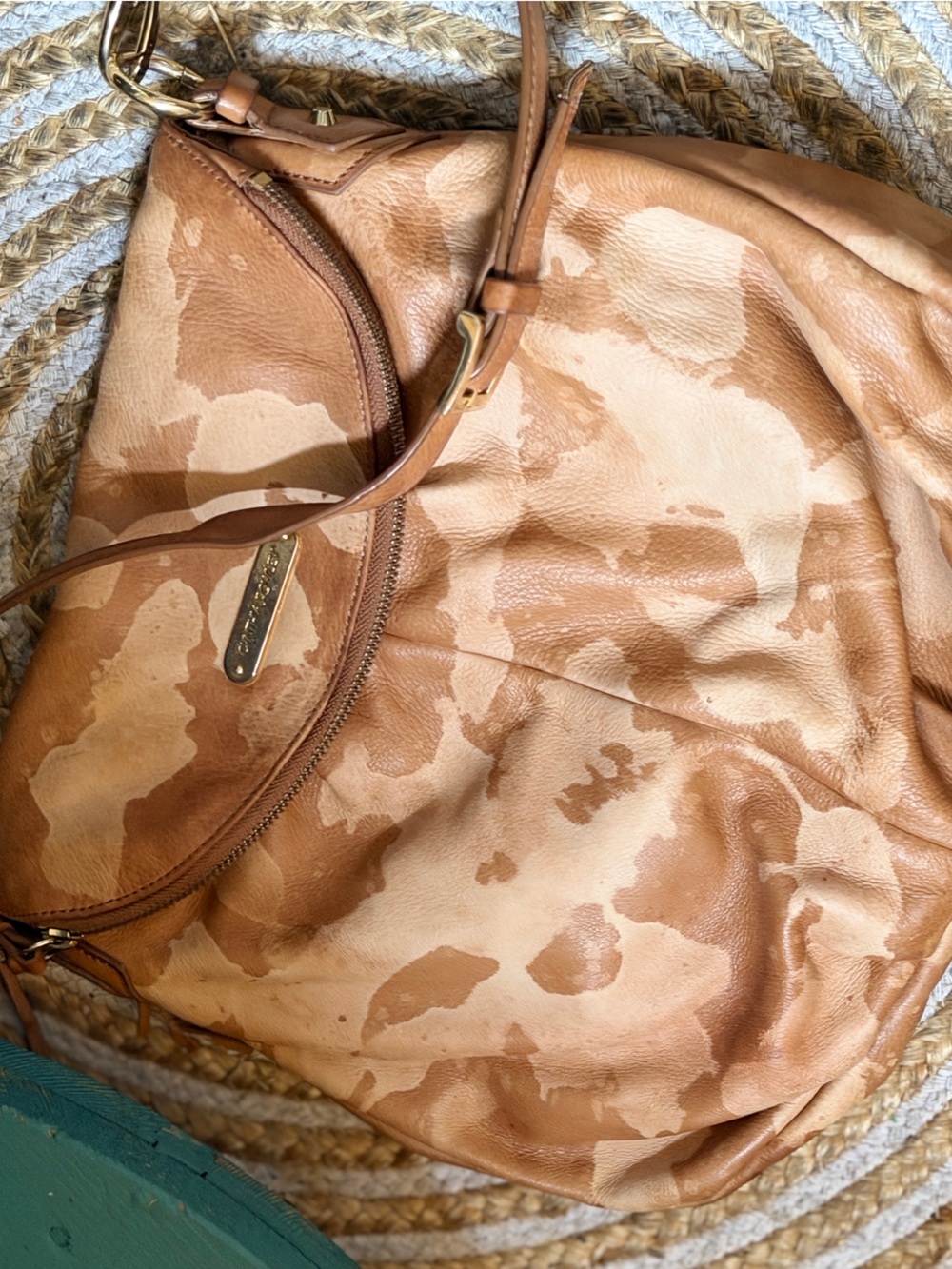 Tan Leather Shoulder Bag with Magnetic Snap - Picture 9 of 9